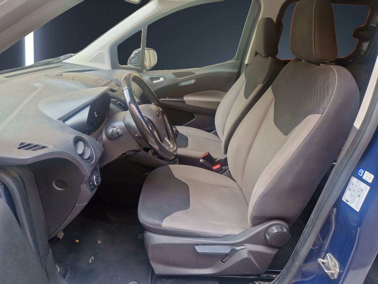 Ford Transit Courier AMBIENTE - Foto 19