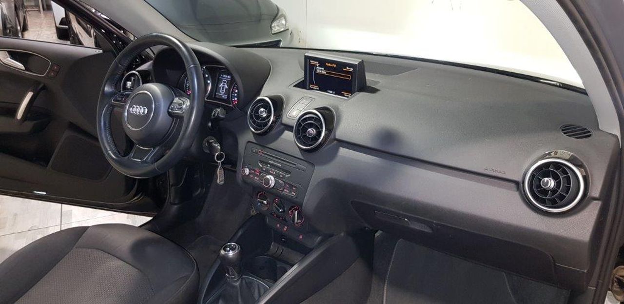 Audi A1 1.0 TFSI 95CV DESIGN 80.000 KMS - Foto 8