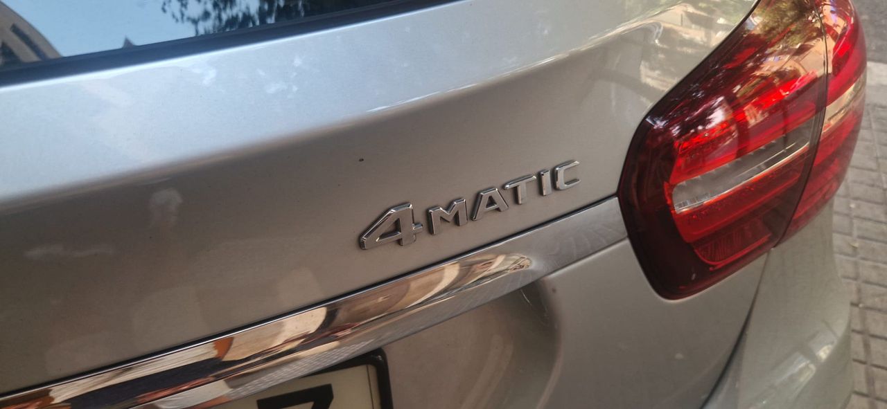 Mercedes Clase GLA 220 CDI  4 MATIC - Foto 25