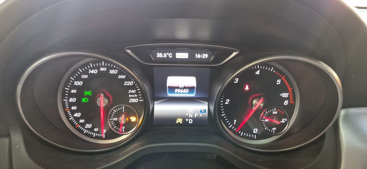 Mercedes Clase GLA 220 CDI  4 MATIC - Foto 18