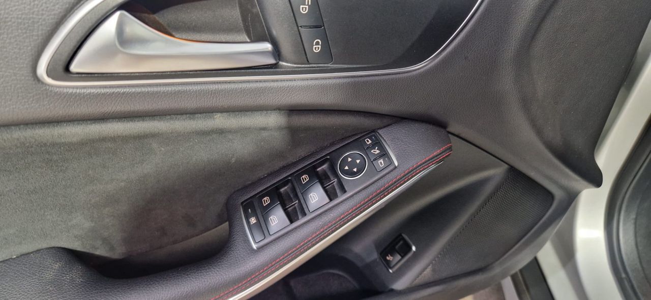 Mercedes Clase GLA 220 CDI  4 MATIC - Foto 14