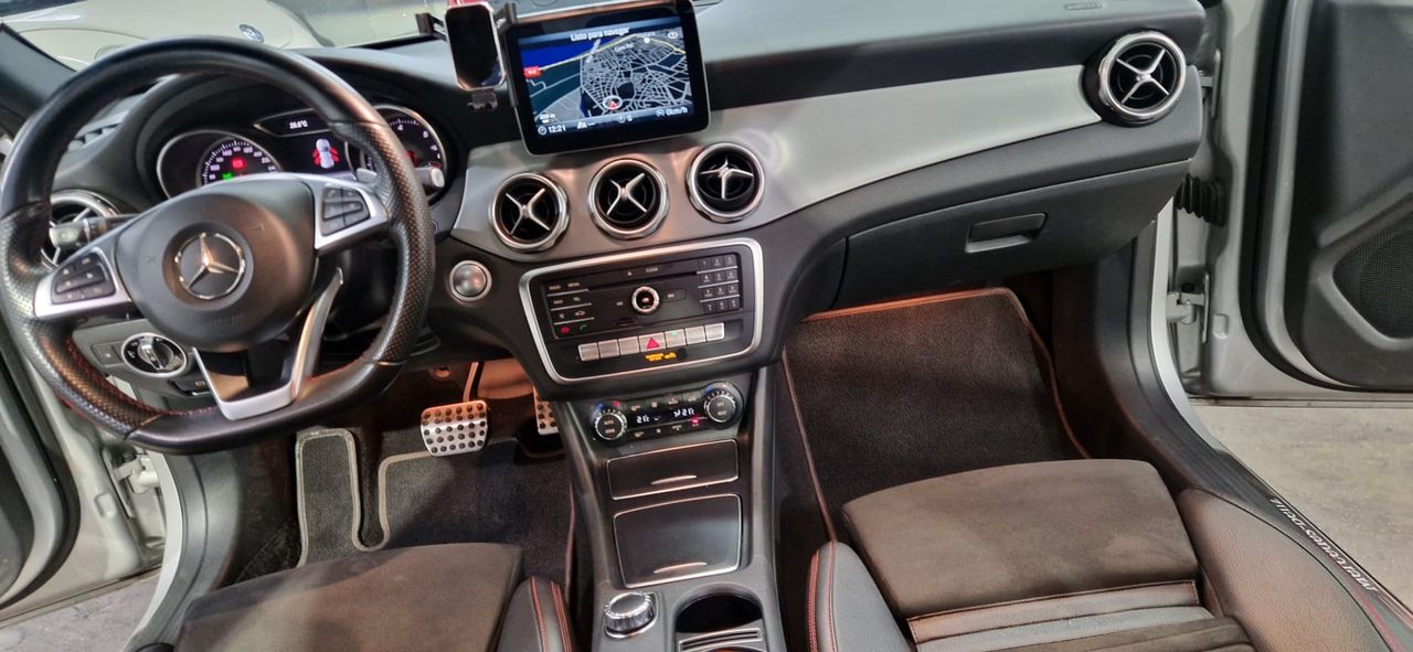 Mercedes Clase GLA 220 CDI  4 MATIC - Foto 19
