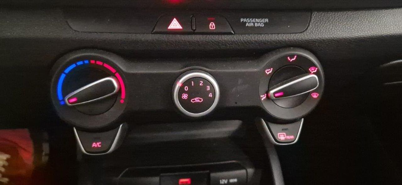 Kia Stonic 1.0 TGDI 100CV CONCEPT PLUS APPLE CARPLAY - Foto 18