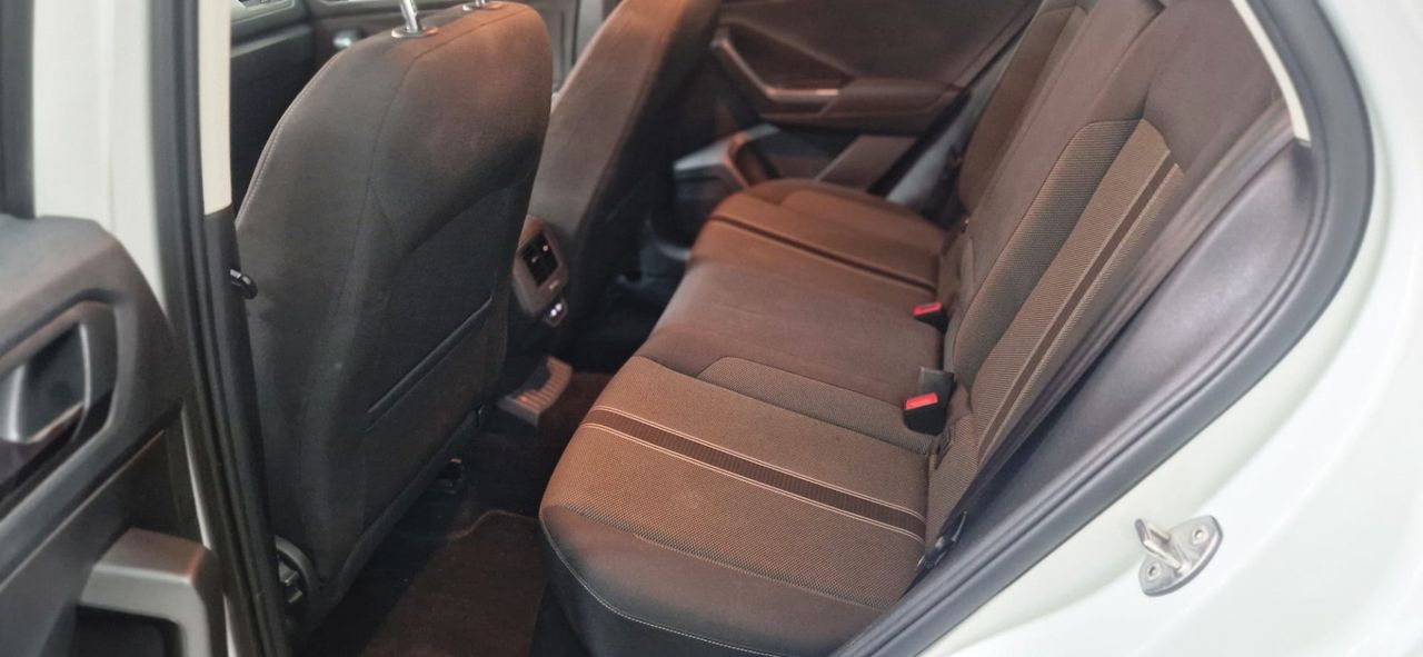 Volkswagen T-Roc 1.5 TFSI 150CV DSG ADVANCED - Foto 23
