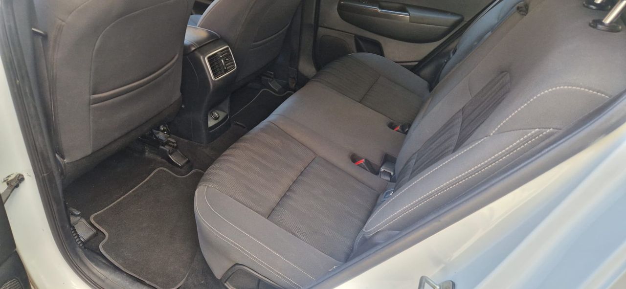 Kia Sportage 1.6 GDi Drive 4x2 97 kW - Foto 17