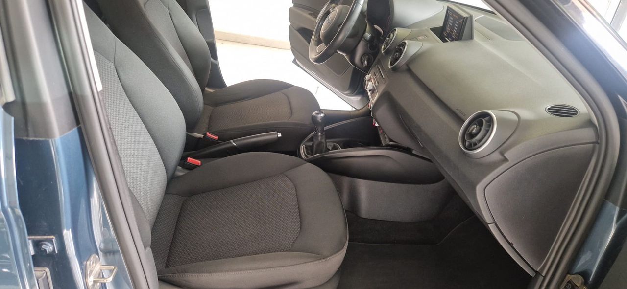 Audi A1 1.0 TFSI 95CV DESIGN - Foto 10