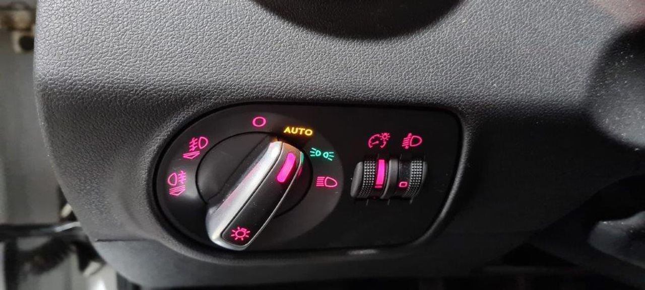 Audi A1 1.0 TFSI 95CV DESIGN - Foto 16
