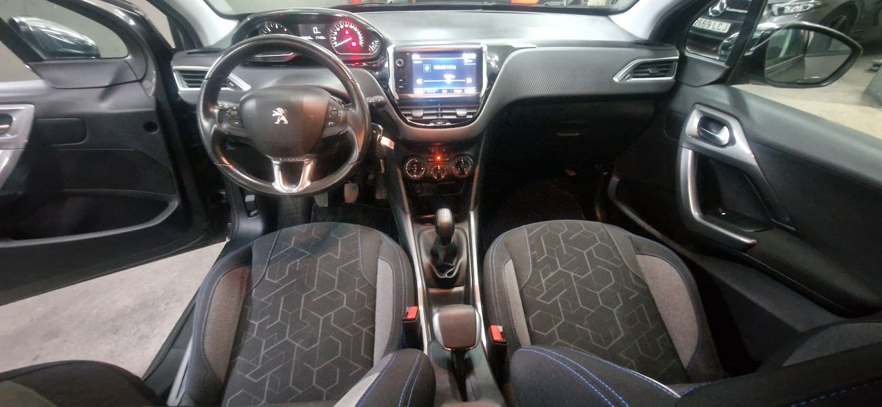Peugeot 2008 1.5 HDI 100CV ULLURE APPLE CAR PLAY - Foto 18