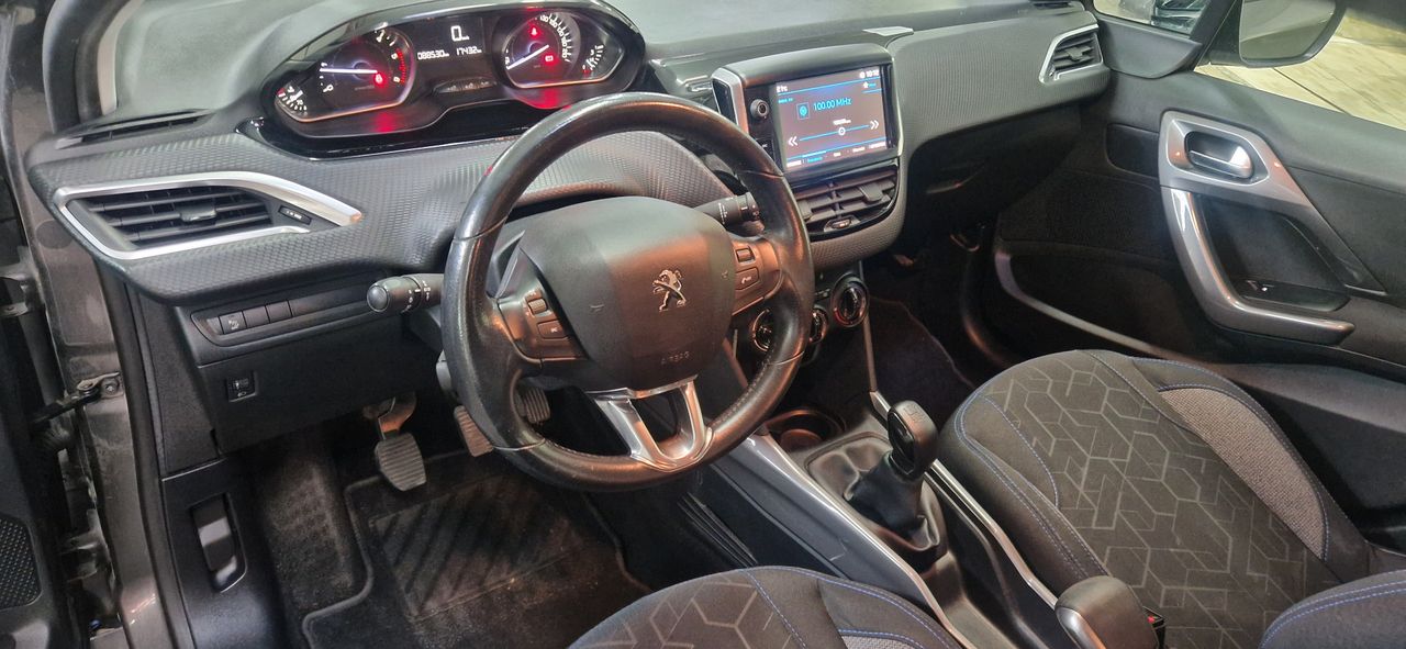 Peugeot 2008 1.5 HDI 100CV ULLURE APPLE CAR PLAY - Foto 13