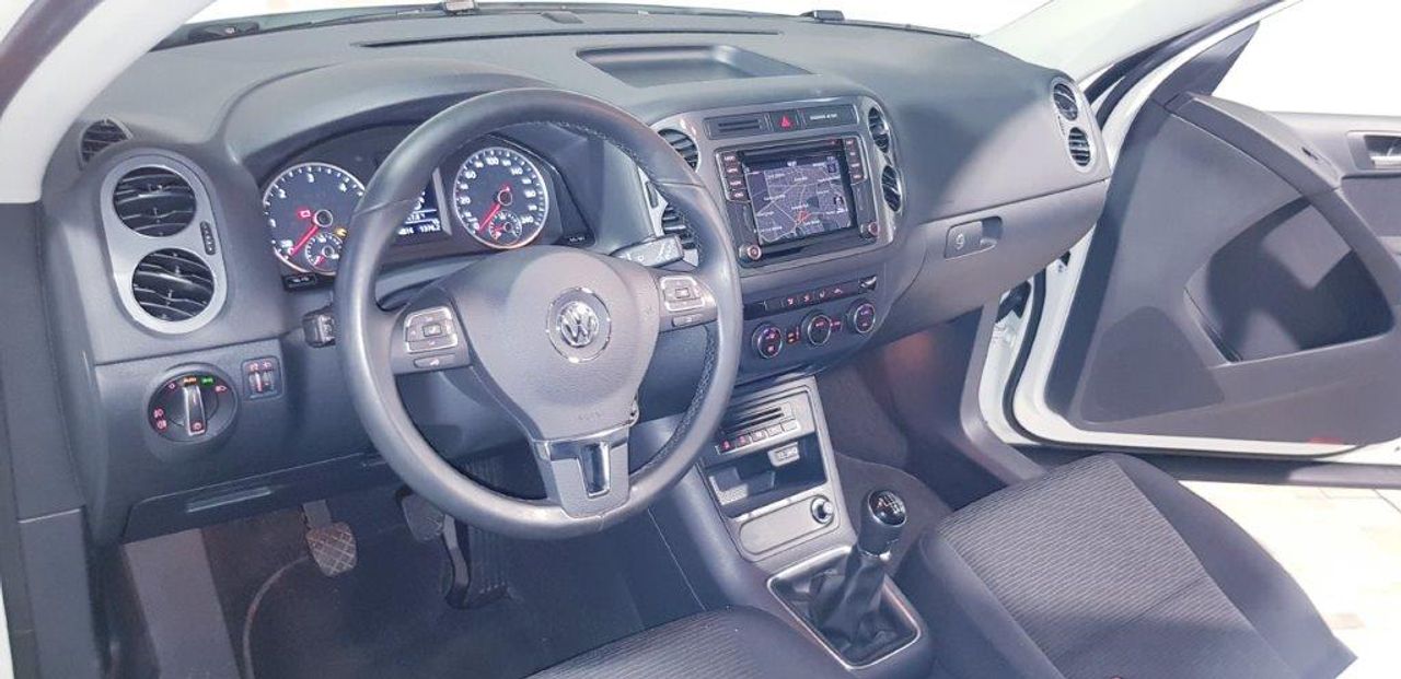 Volkswagen Tiguan 2.0 TDI 110CV 4X2 BLUEMOTION - Foto 10