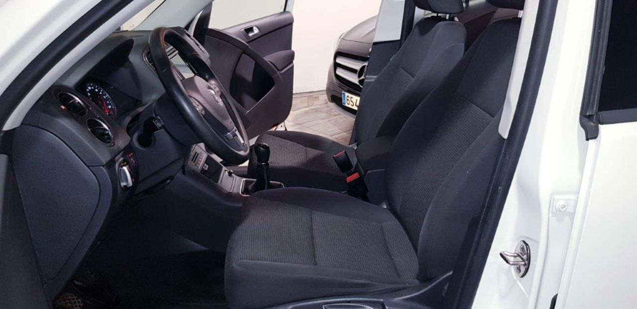 Volkswagen Tiguan 2.0 TDI 110CV 4X2 BLUEMOTION - Foto 11