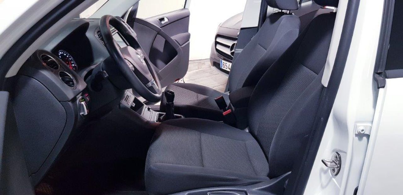 Volkswagen Tiguan 2.0 TDI 110CV 4X2 BLUEMOTION - Foto 12