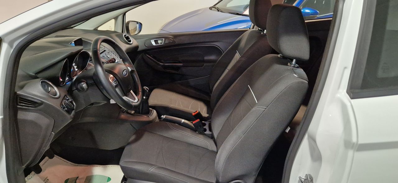 Ford Fiesta 1.5 TDCI 75CV TREND  3 PUERTAS - Foto 6