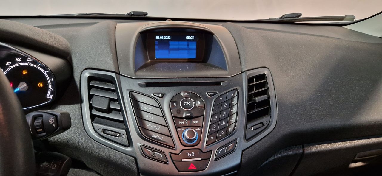 Ford Fiesta 1.5 TDCI 75CV TREND  3 PUERTAS - Foto 10