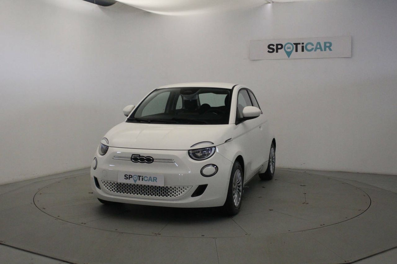 Sin pagar  de segunda mano - fiat 500 2024 /