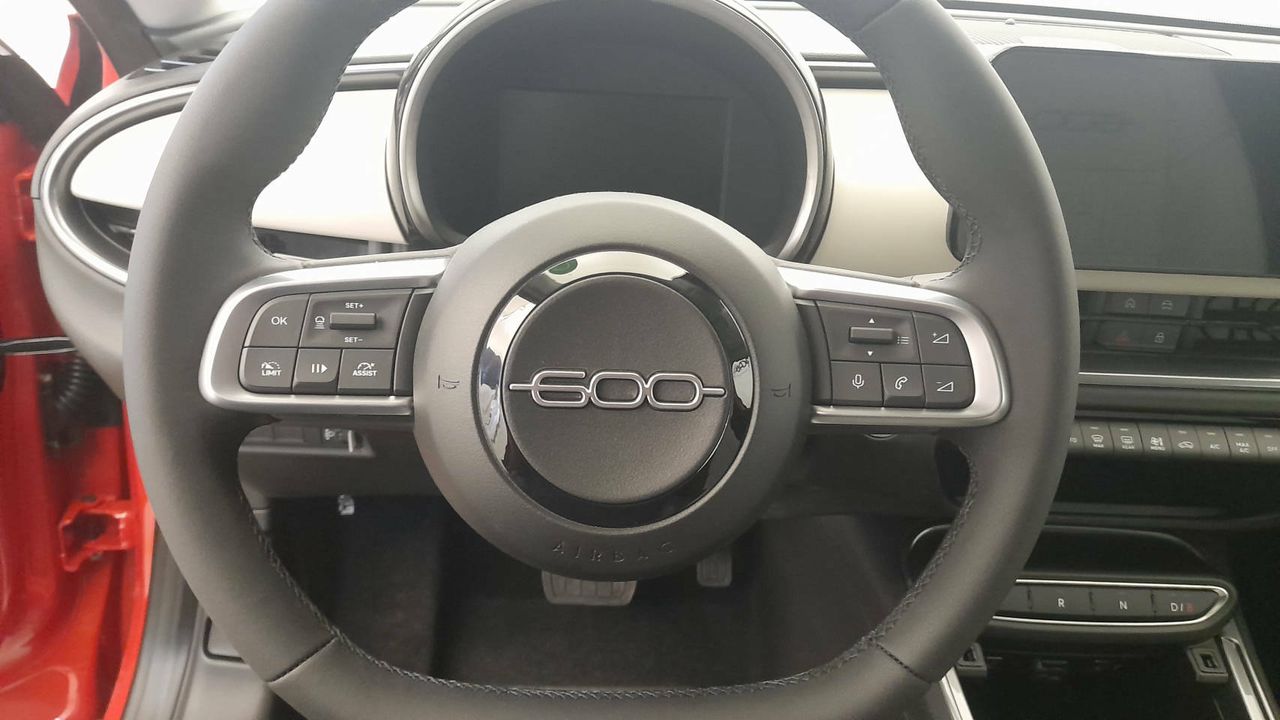 fiat 600 2023 / foto grande (3)