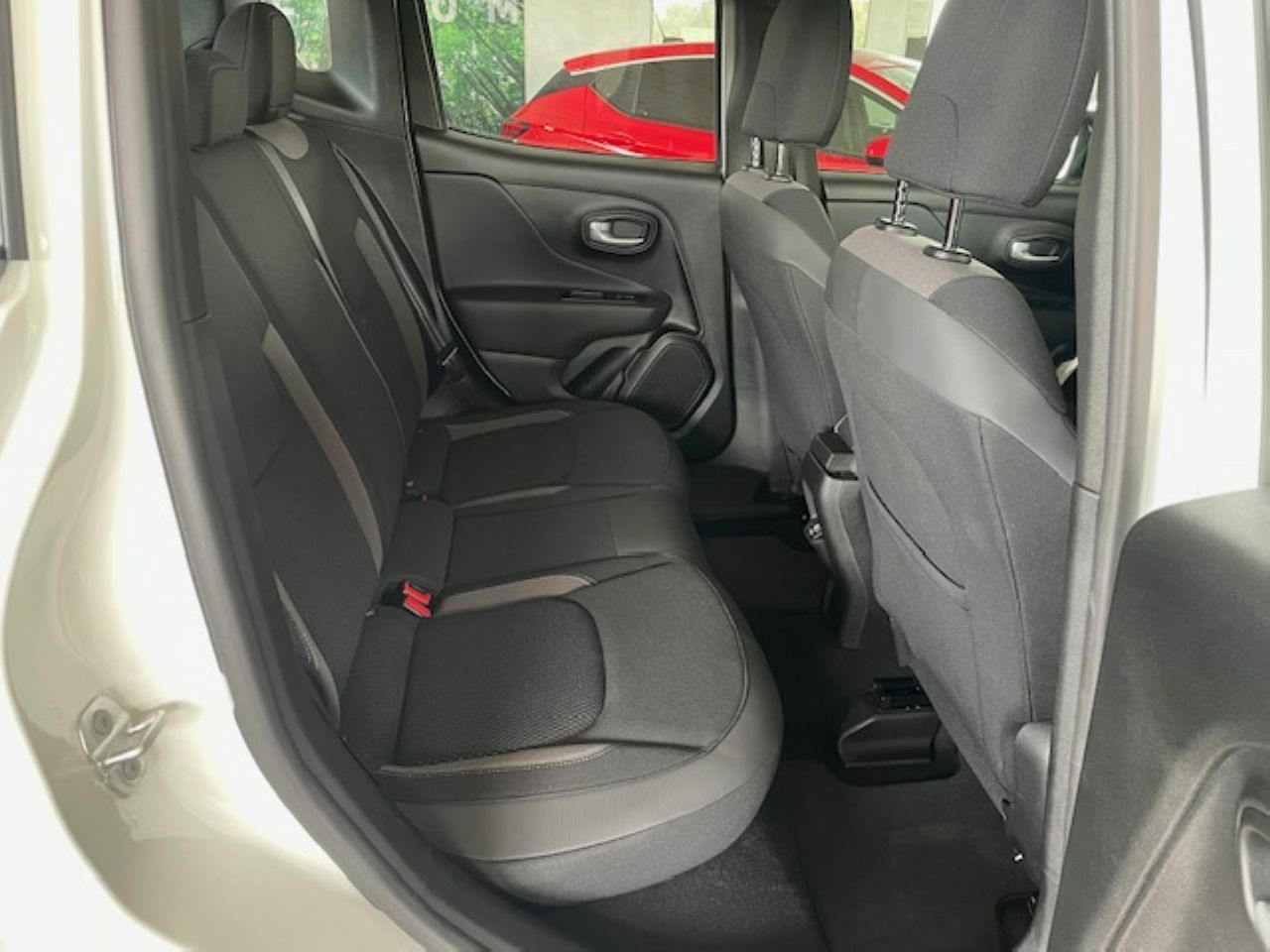 jeep renegade 2023 / foto grande (3)