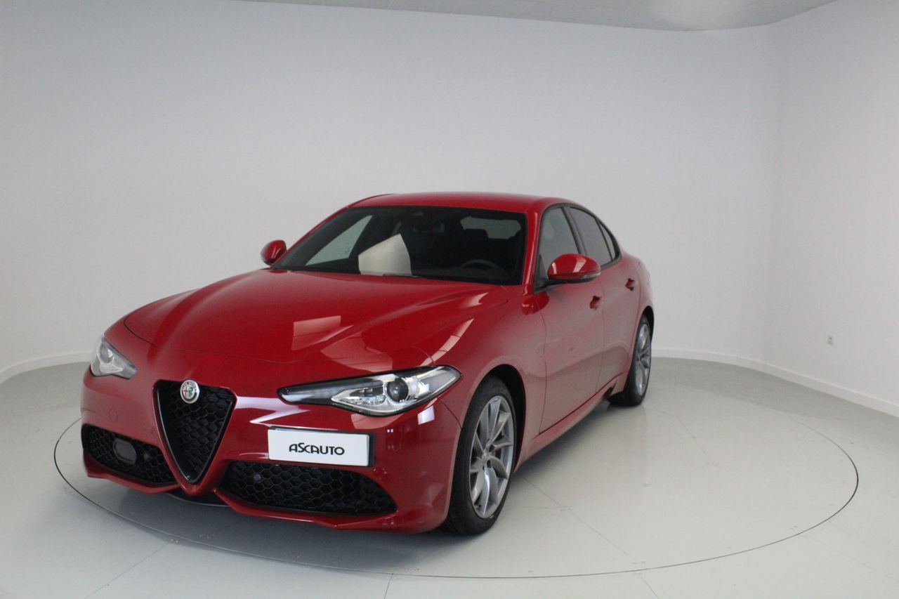 alfa romeo giulia 2023 / foto grande (2)