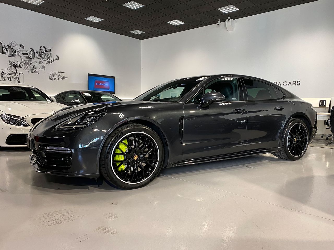 Porsche Panamera 4 e-hybrid  - Foto 4