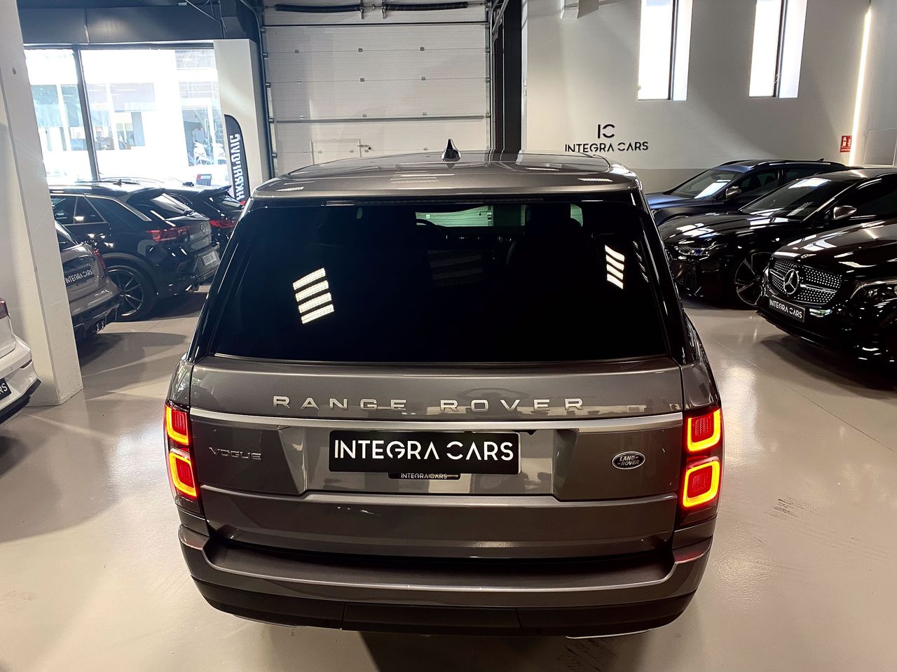 Land-Rover Range Rover VOGUE 3.0 MHEB Etiqueta ECO  - Foto 40