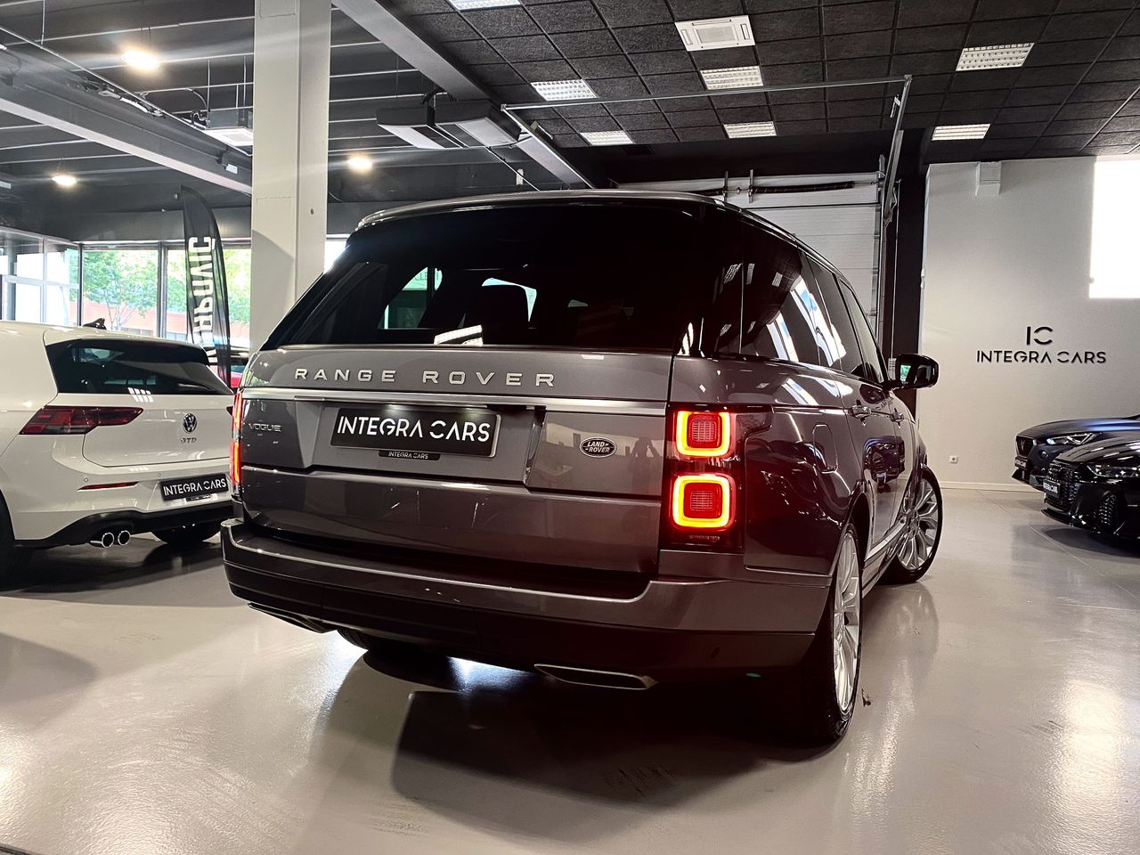 Land-Rover Range Rover VOGUE 3.0 MHEB Etiqueta ECO  - Foto 5