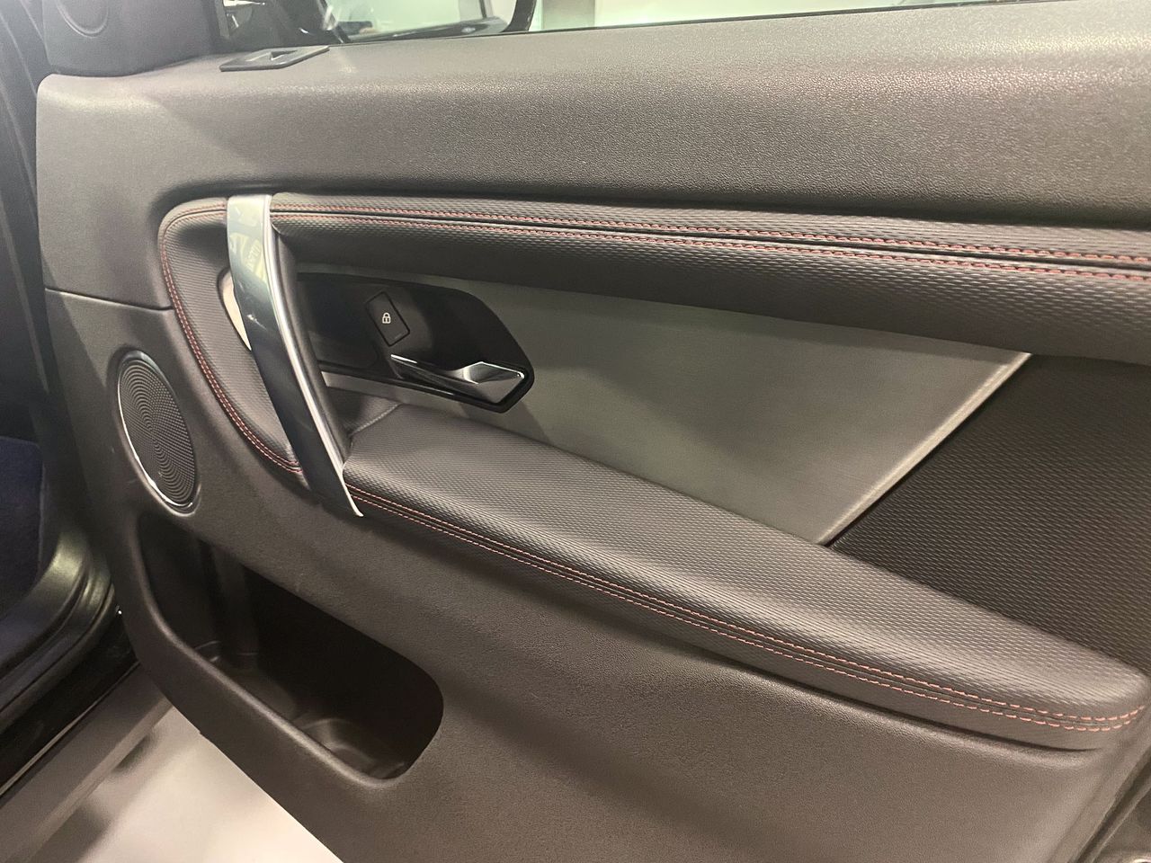 Land-Rover Discovery Sport R Dynamic 7 plazas  - Foto 15