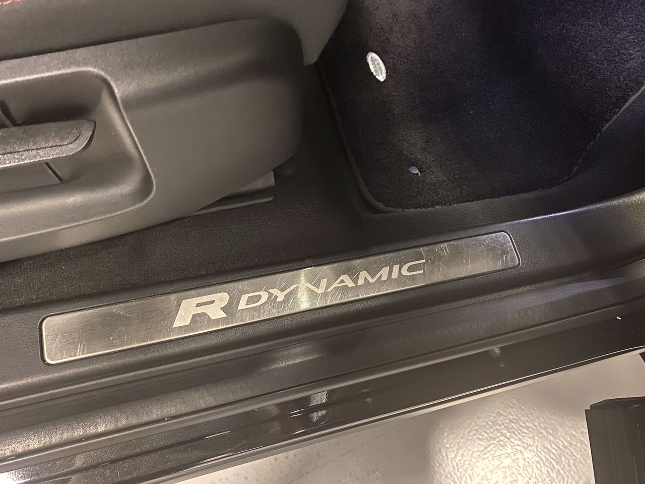 Land-Rover Discovery Sport R Dynamic 7 plazas  - Foto 13