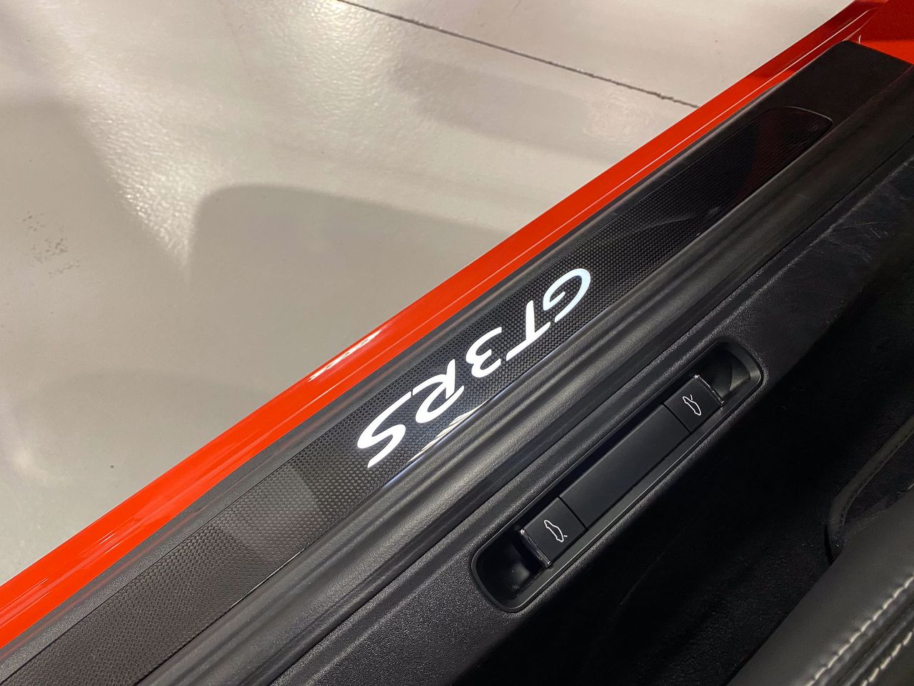 Porsche 911 GT3 RS 991.1 - Foto 36