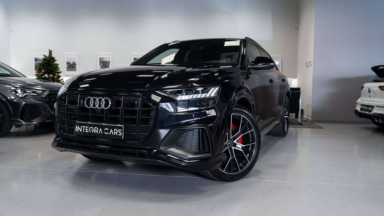 audi q8 2021 /