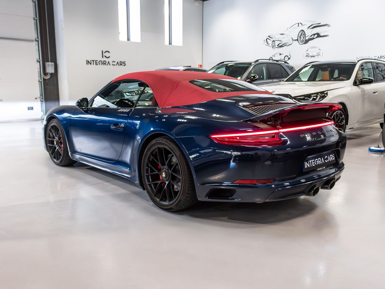 Porsche 911 Carrera 4 GTS  - Foto 12