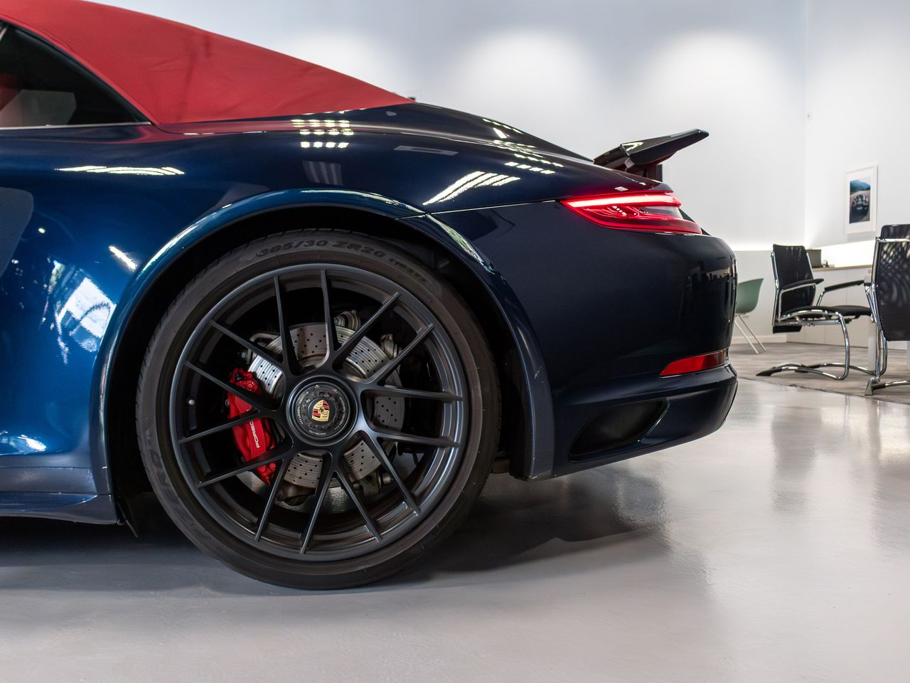 Porsche 911 Carrera 4 GTS Cabriolet - Foto 43