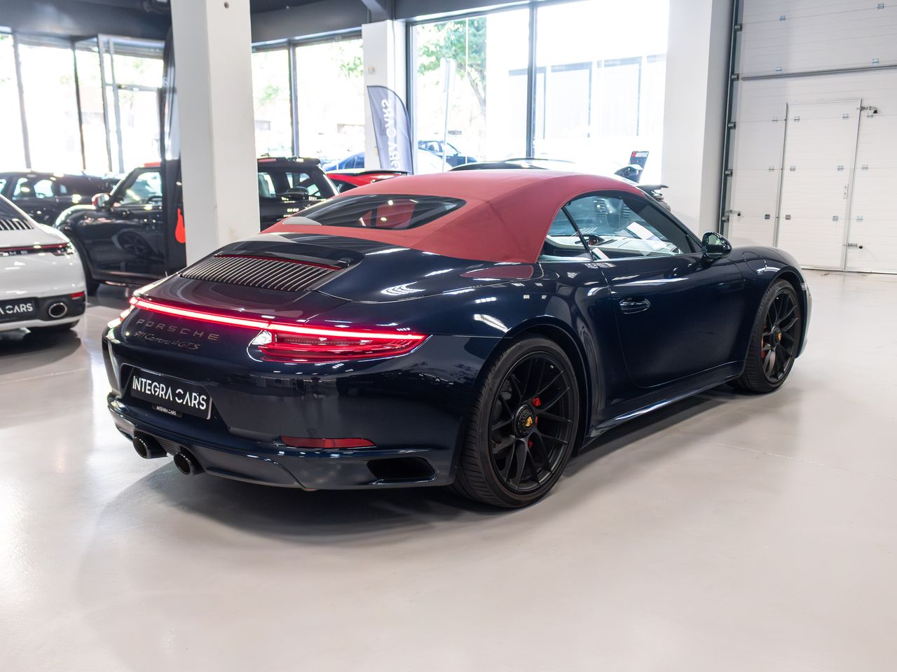 Porsche 911 Carrera 4 GTS Cabriolet - Foto 17