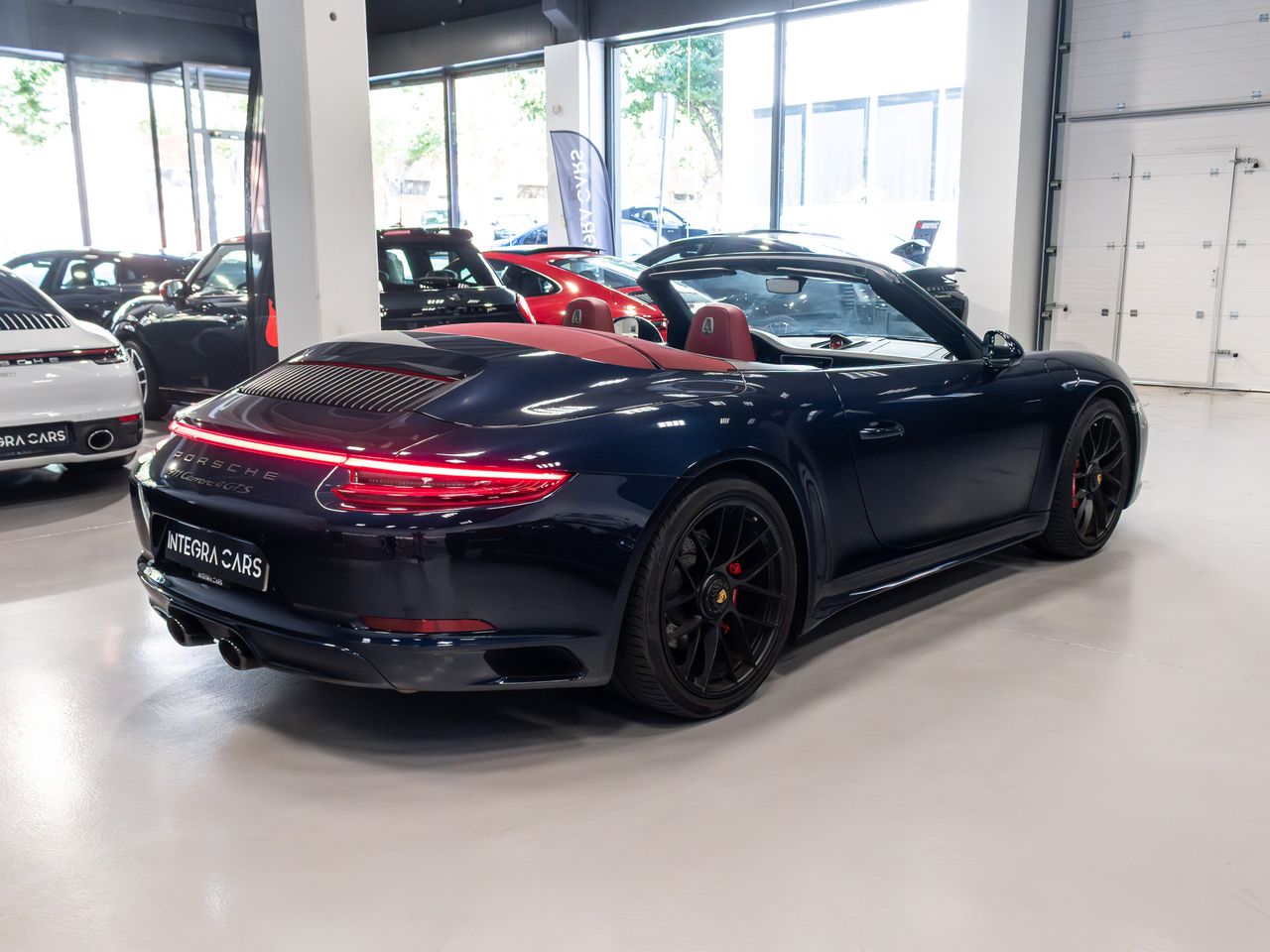 Porsche 911 Carrera 4 GTS Cabriolet - Foto 16
