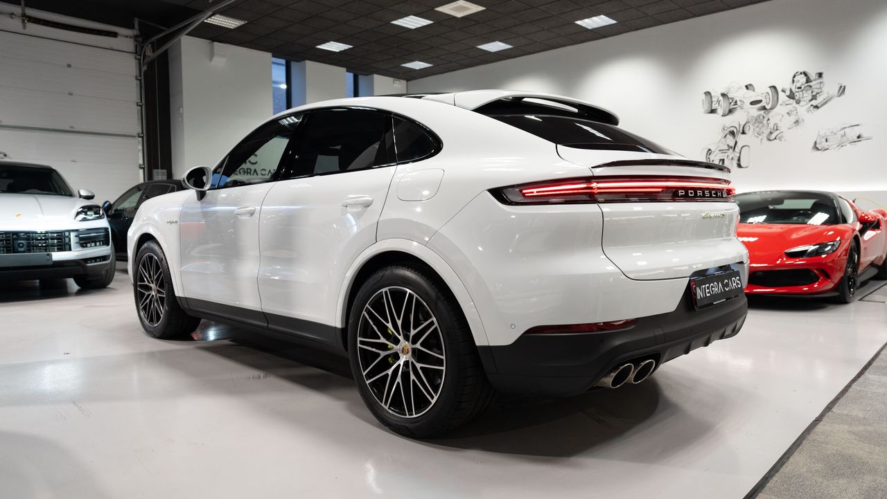 Porsche Cayenne S Coupe E-hybrid - Foto 5