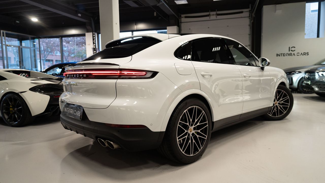 Porsche Cayenne S Coupe E-hybrid - Foto 9