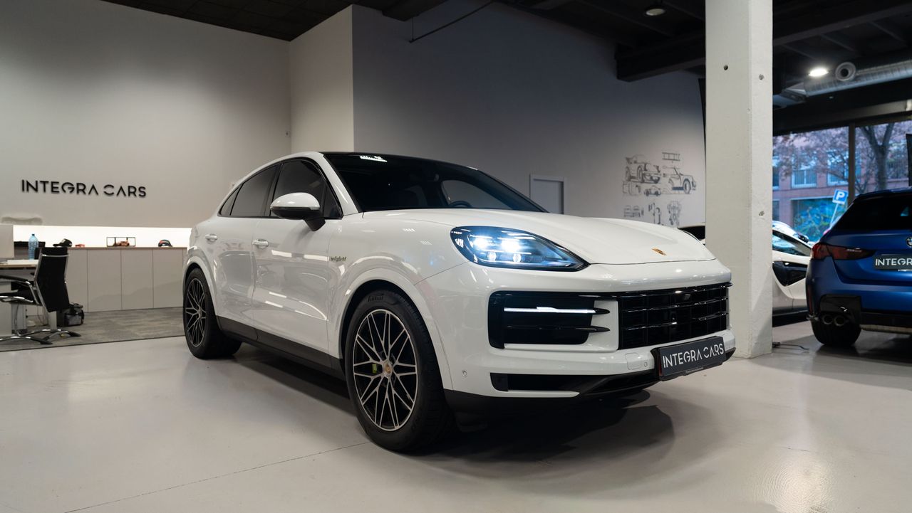 Porsche Cayenne S Coupe E-hybrid - Foto 13