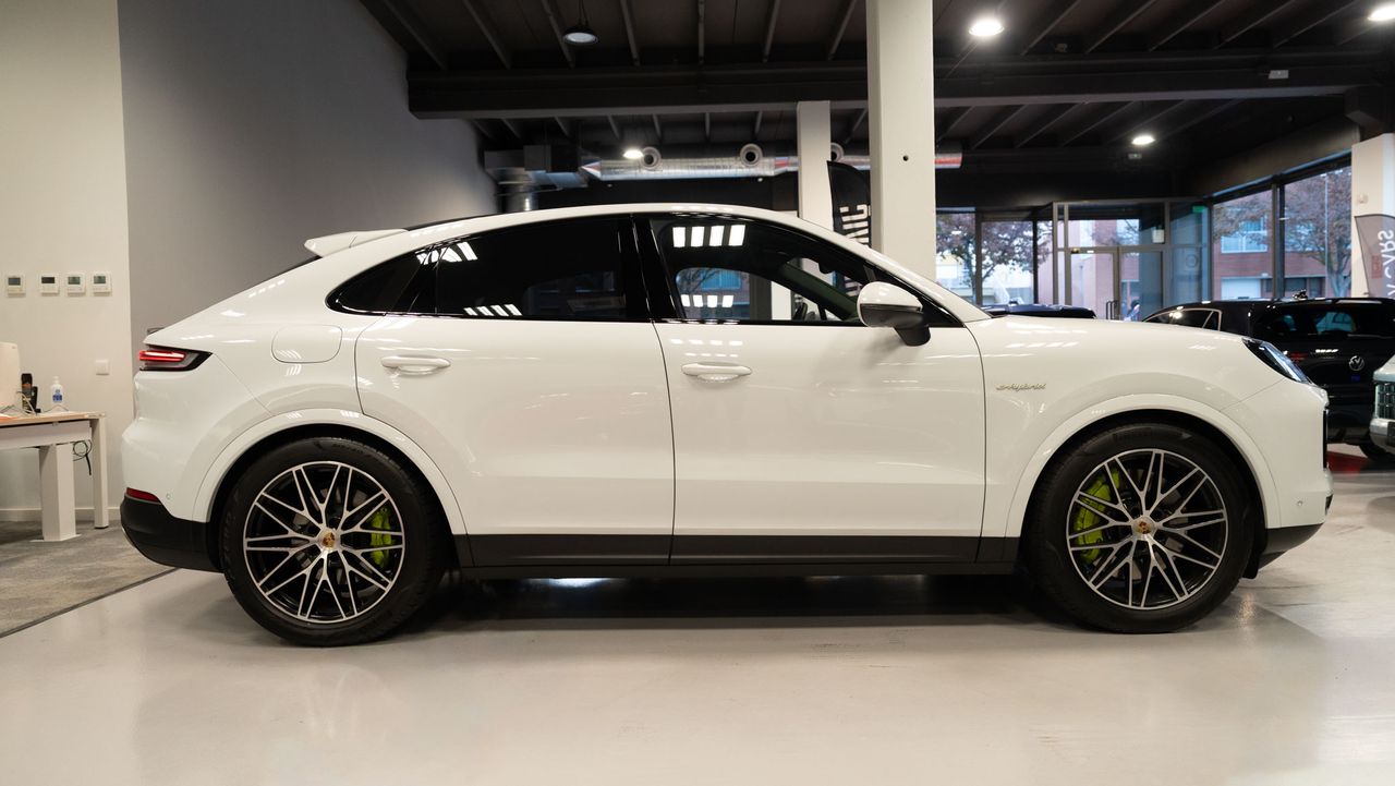 Porsche Cayenne S Coupe E-hybrid - Foto 12