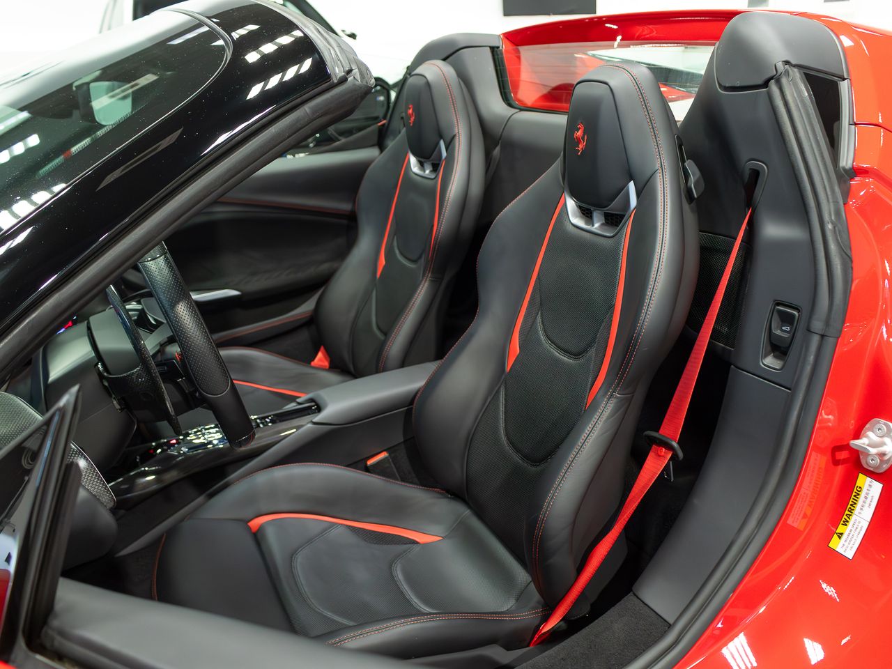 Ferrari 296 GTS SPIDER - Foto 17