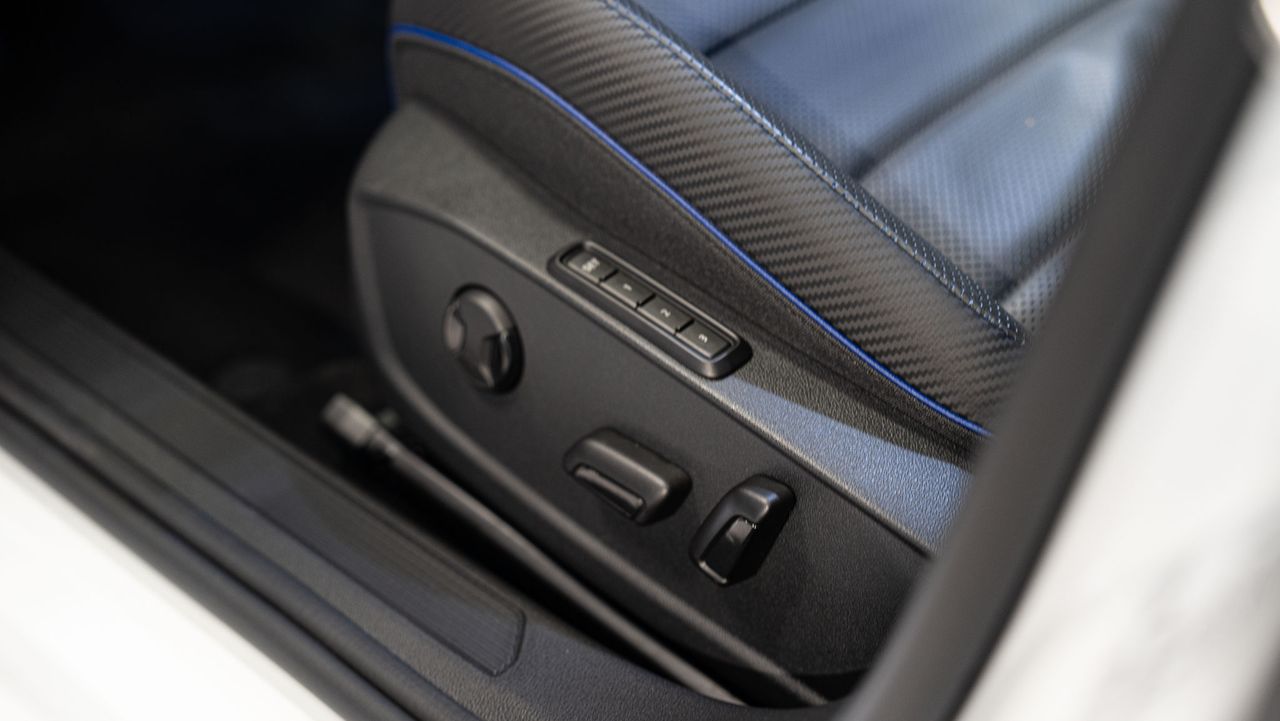 Volkswagen Golf R 20 ANIVERSARIO - Foto 24