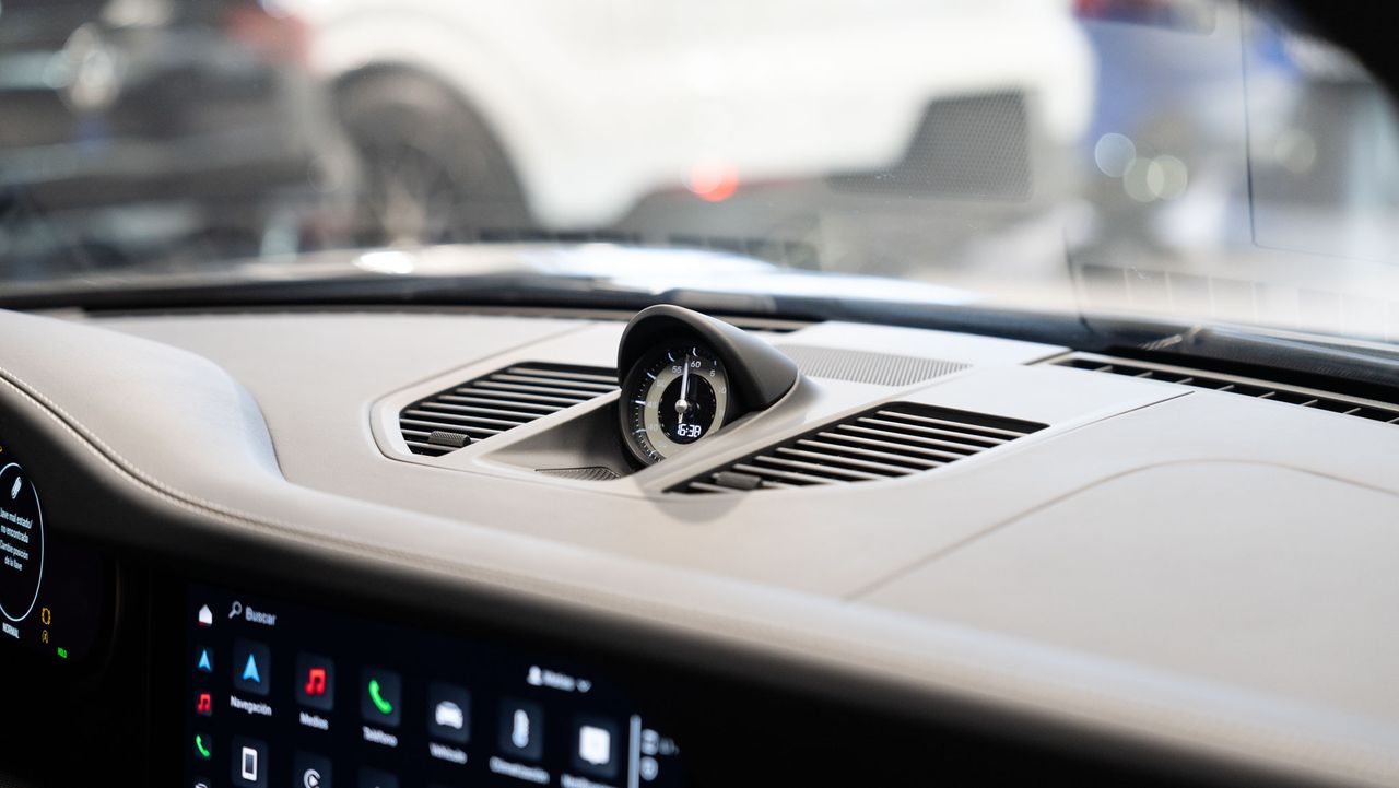 Porsche 911 Targa 4 GTS PDK - Foto 25