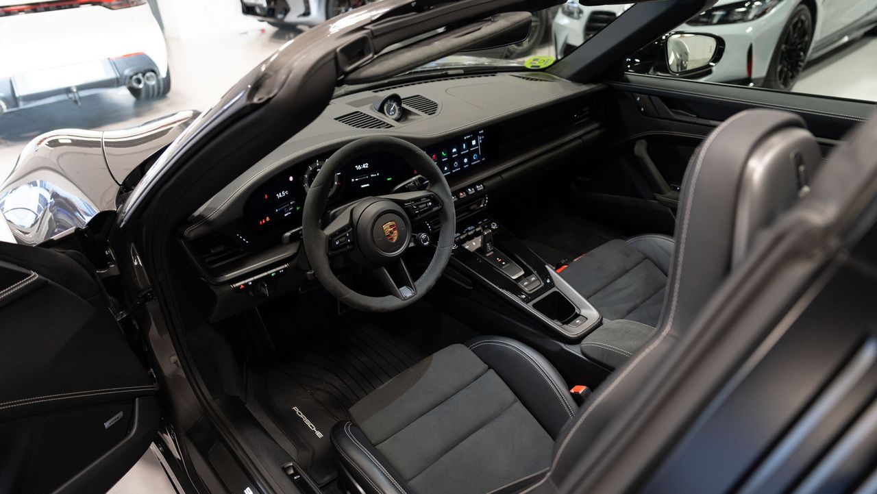 Porsche 911 Targa 4 GTS PDK - Foto 40