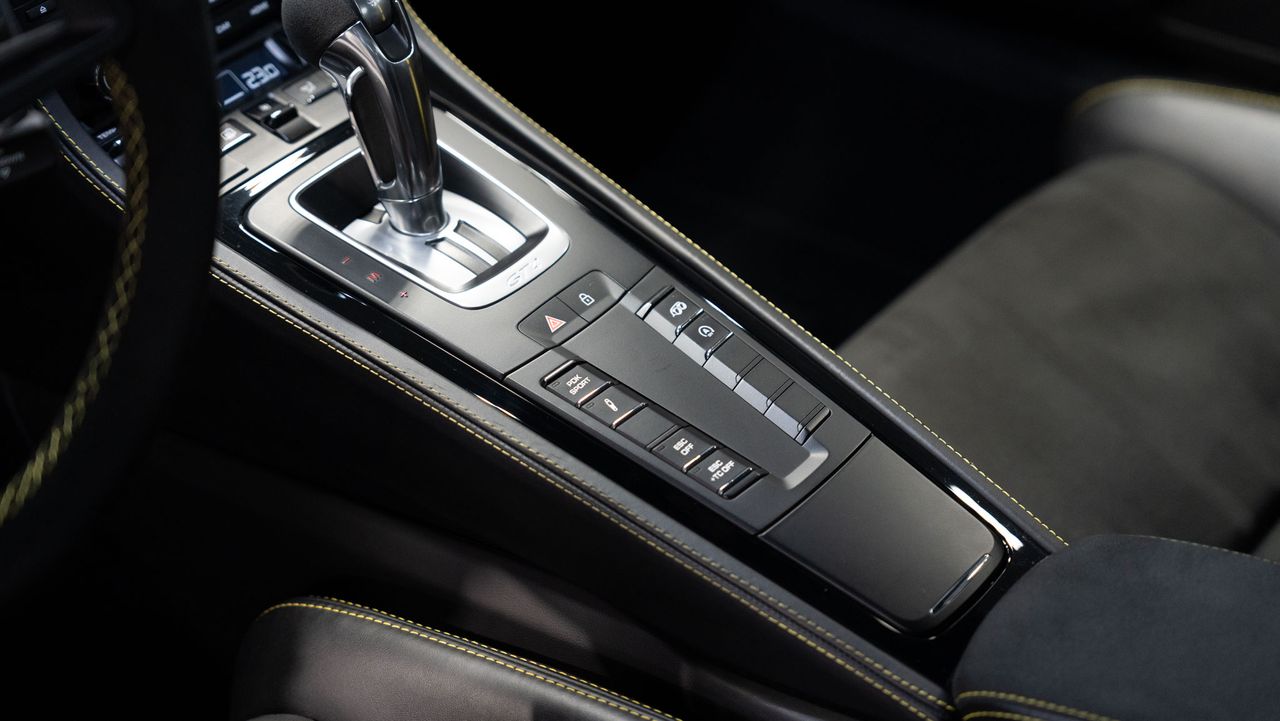 Porsche 718 CAYMAN GT4 - Foto 25