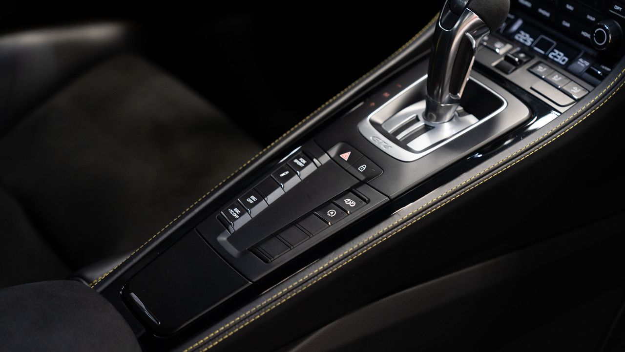 Porsche 718 CAYMAN GT4 - Foto 29