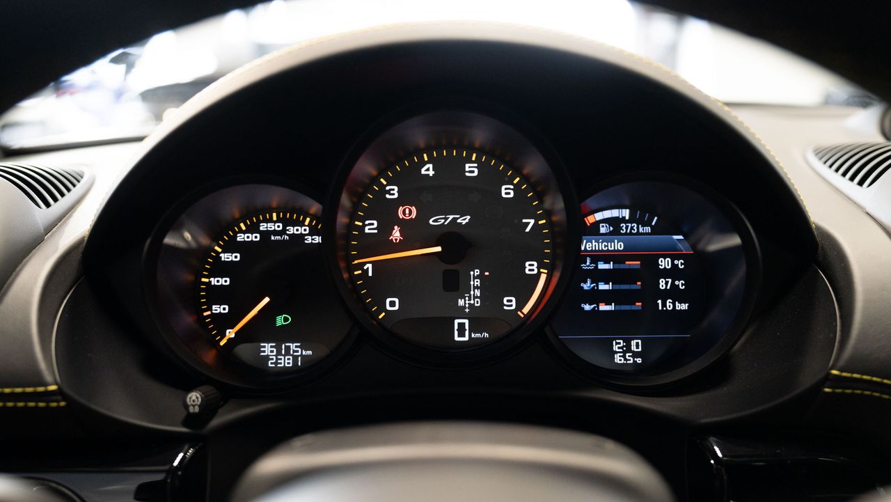 Porsche 718 CAYMAN GT4 - Foto 17