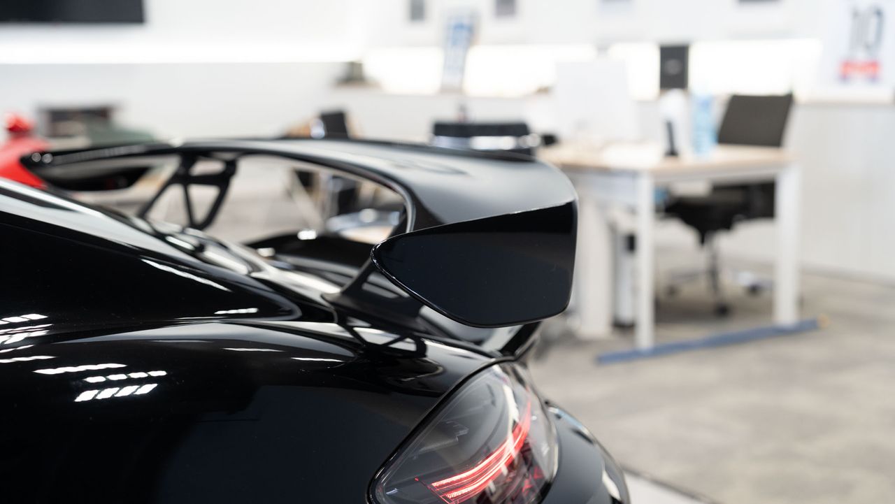 Porsche 718 CAYMAN GT4 - Foto 44