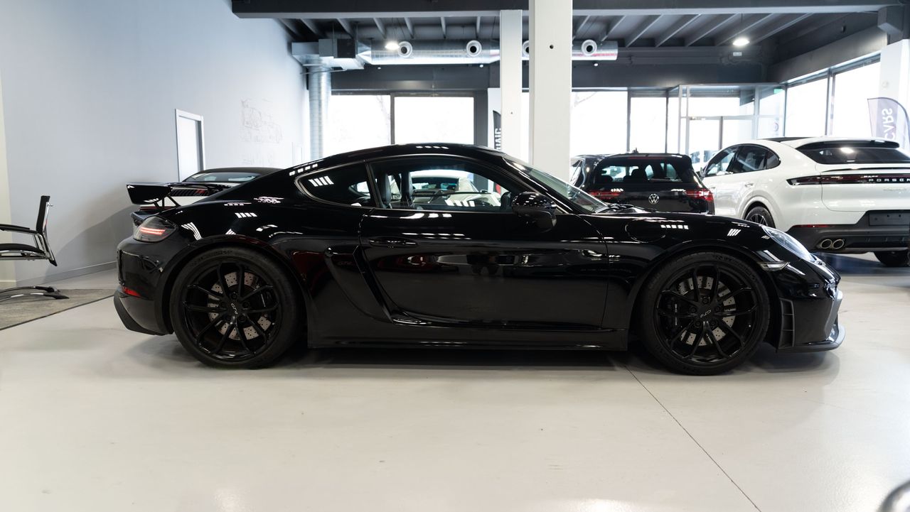 Porsche 718 CAYMAN GT4 - Foto 13