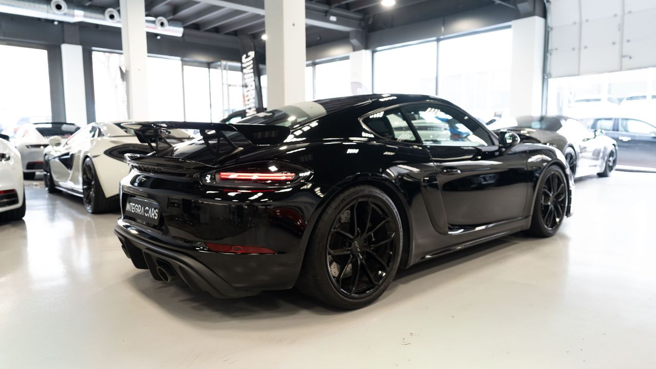 Porsche 718 CAYMAN GT4 - Foto 12