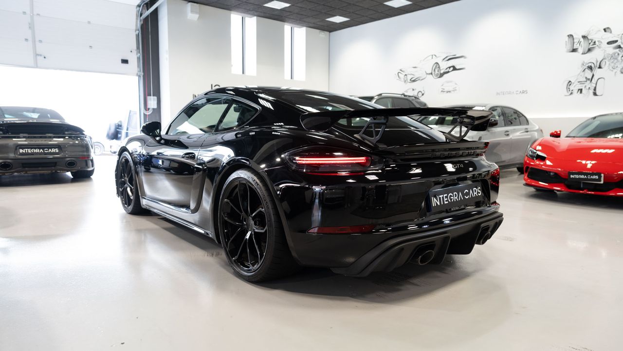 Porsche 718 CAYMAN GT4 - Foto 9