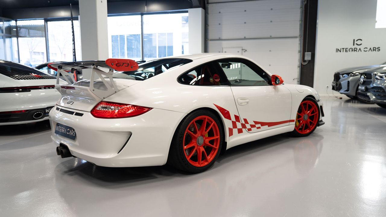 Porsche 911 997.2 GT3 - Foto 6