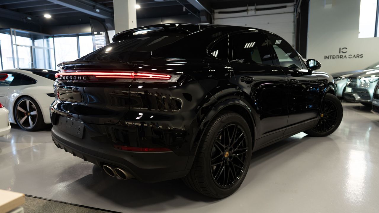 Porsche Cayenne S Coupe E-hybrid - Foto 9